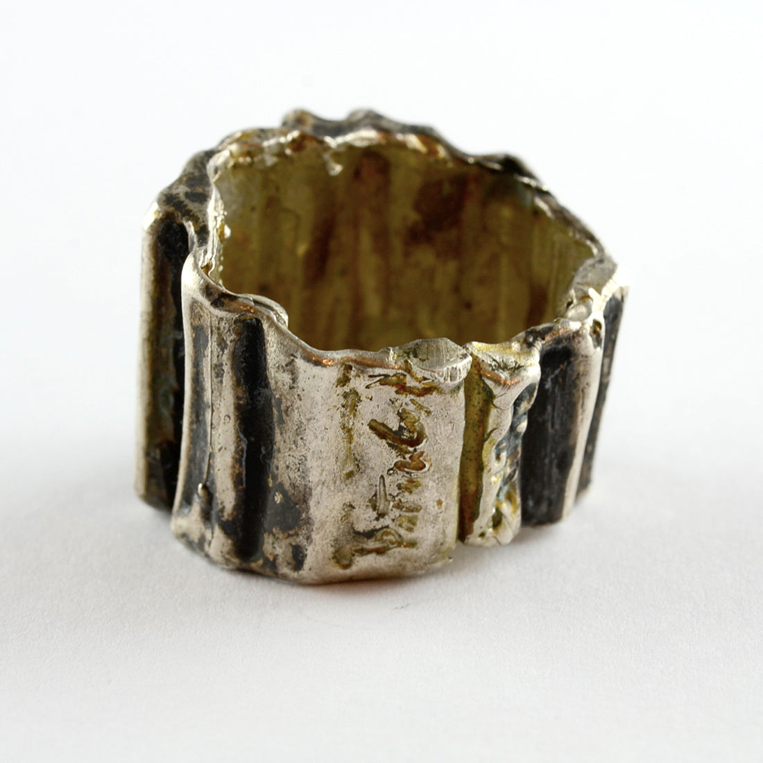 Anello Basalto Materie