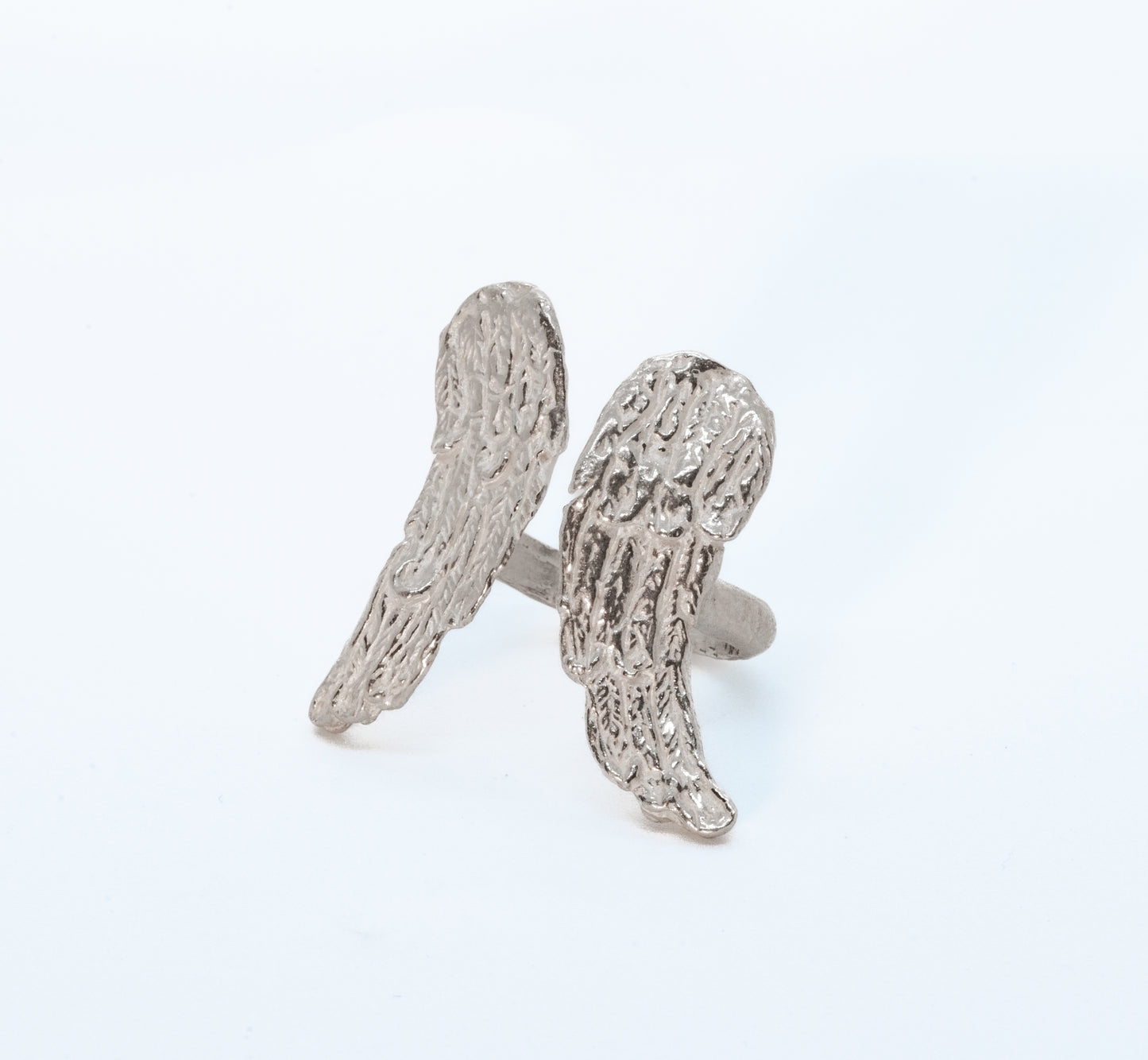 Anello Ali Roma in bronzo e argento, design elegante a forma di ali, gioiello artigianale fatto a mano